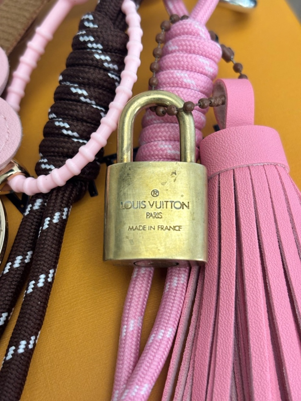 Louis Vuitton Lock & monogram disc, pink brown flower, tassel, rope bag charm - Picture 3 of 6